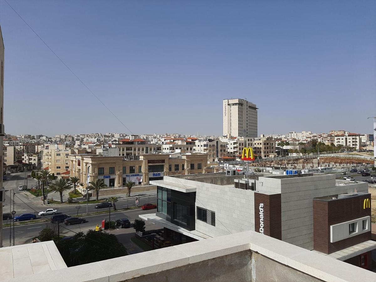 Furnished Apartments Near Mcdonald'S Al-Madina Al-Monawara St Amman Luaran gambar