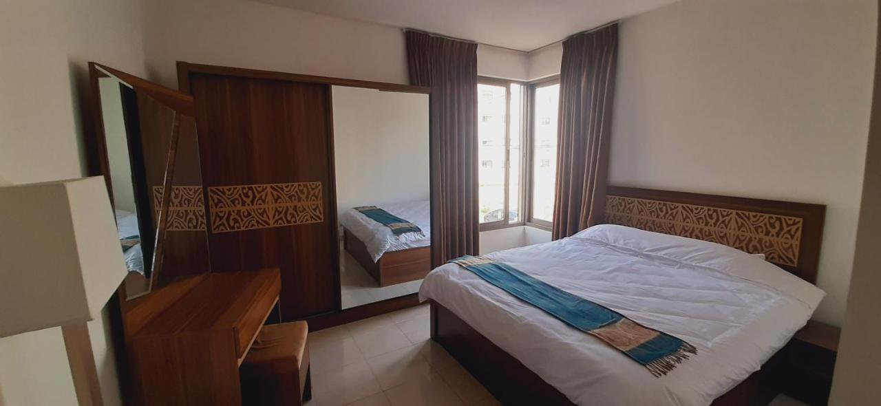 Furnished Apartments Near Mcdonald'S Al-Madina Al-Monawara St Amman Luaran gambar