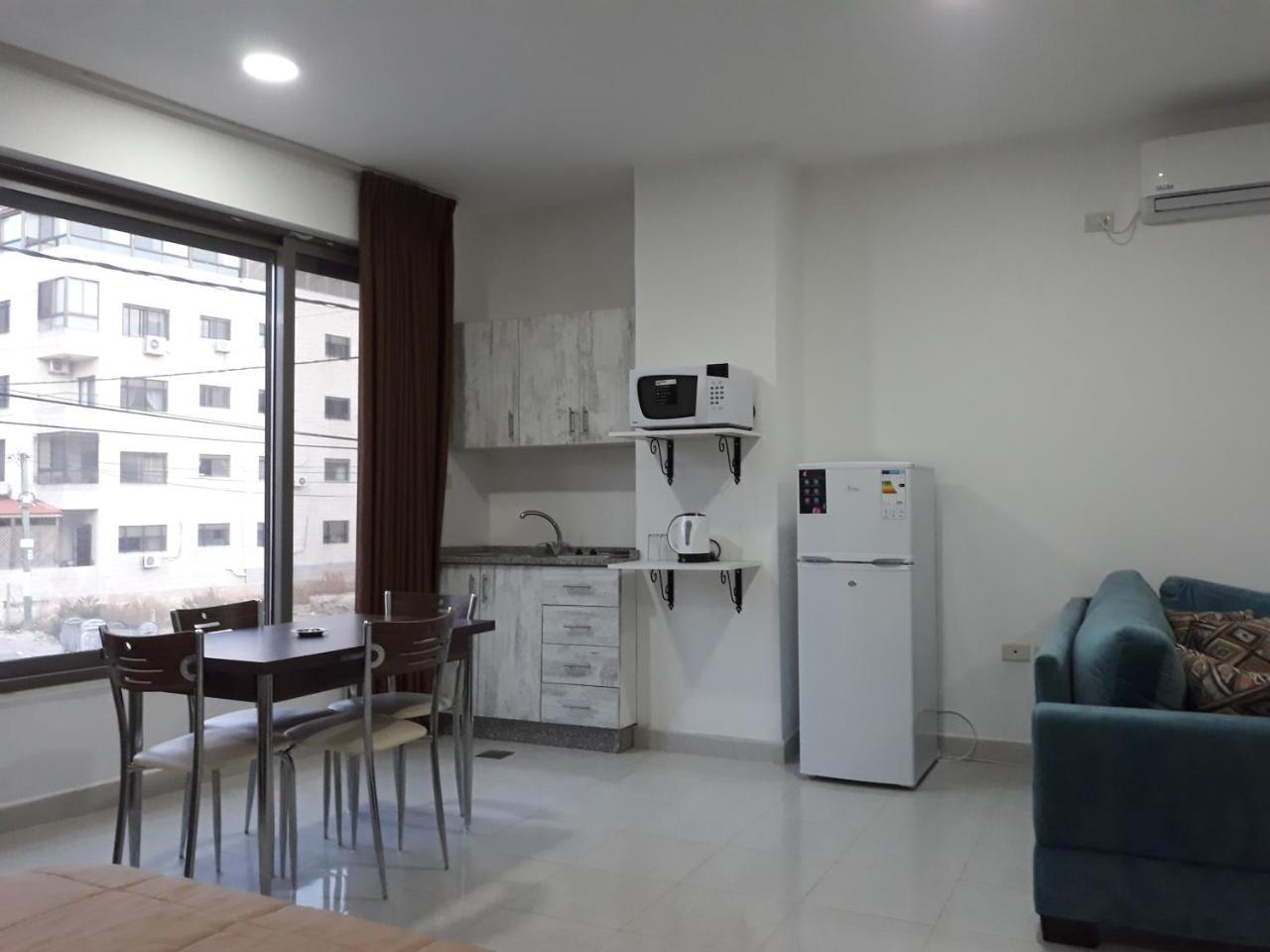 Furnished Apartments Near Mcdonald'S Al-Madina Al-Monawara St Amman Luaran gambar